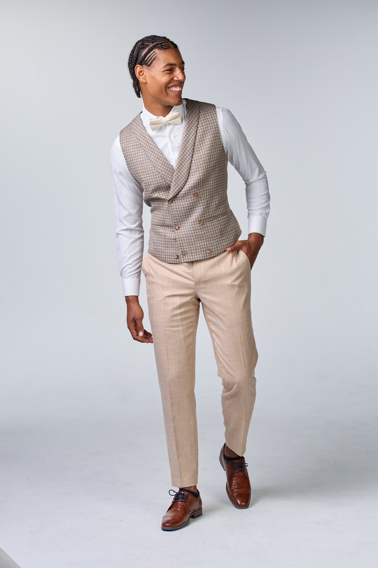 Bräutigam im Boho Look mit exklusiver Loro Piana Weste-budget