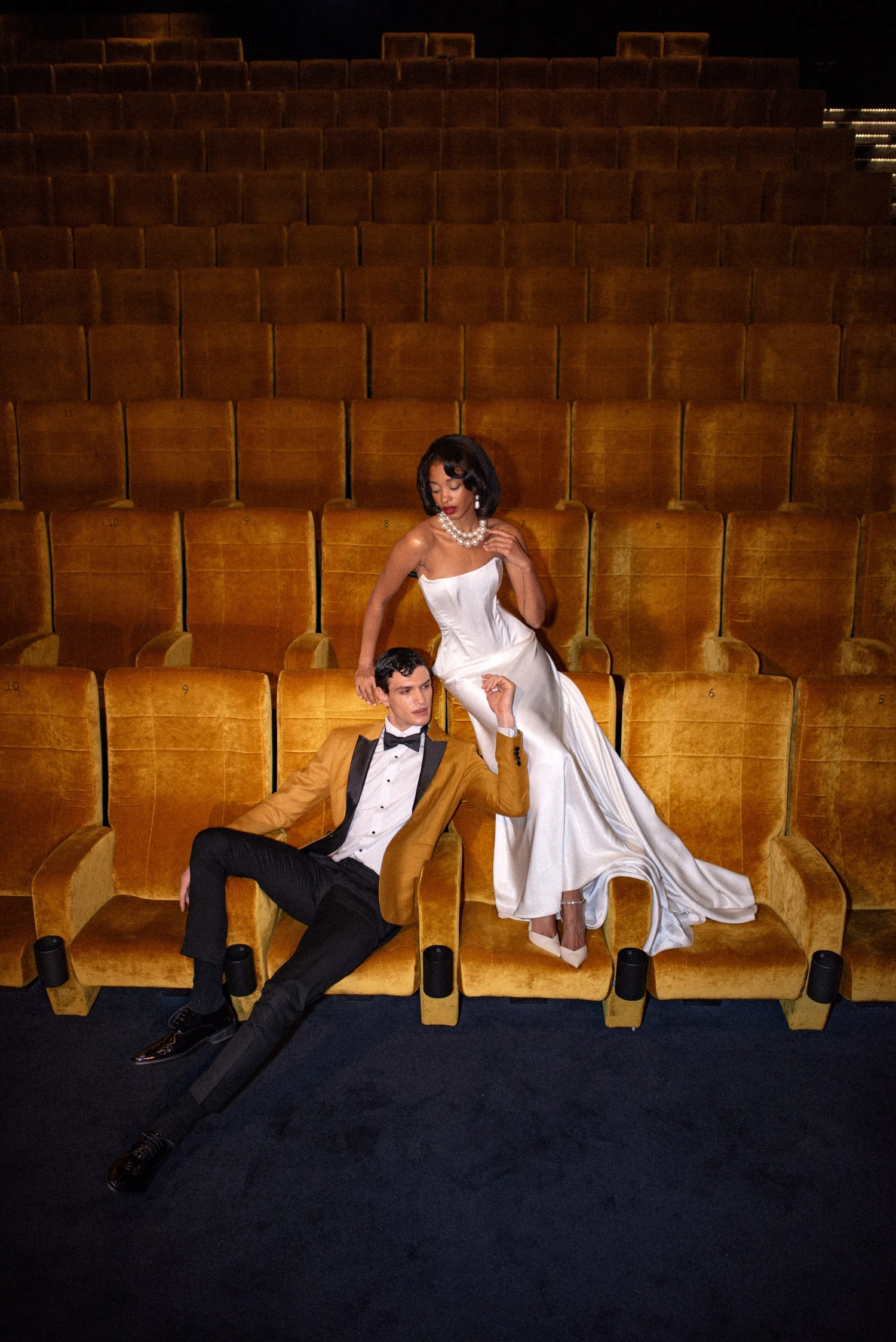 Gastoutfit & Gala-Anzüge