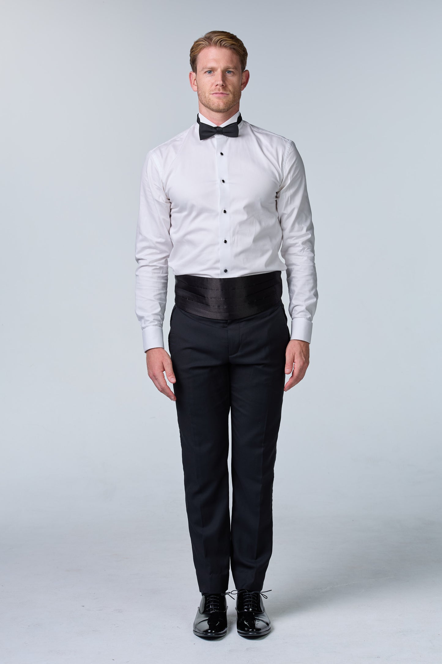 Weißes Jacket mit steigendem Revers - essentials