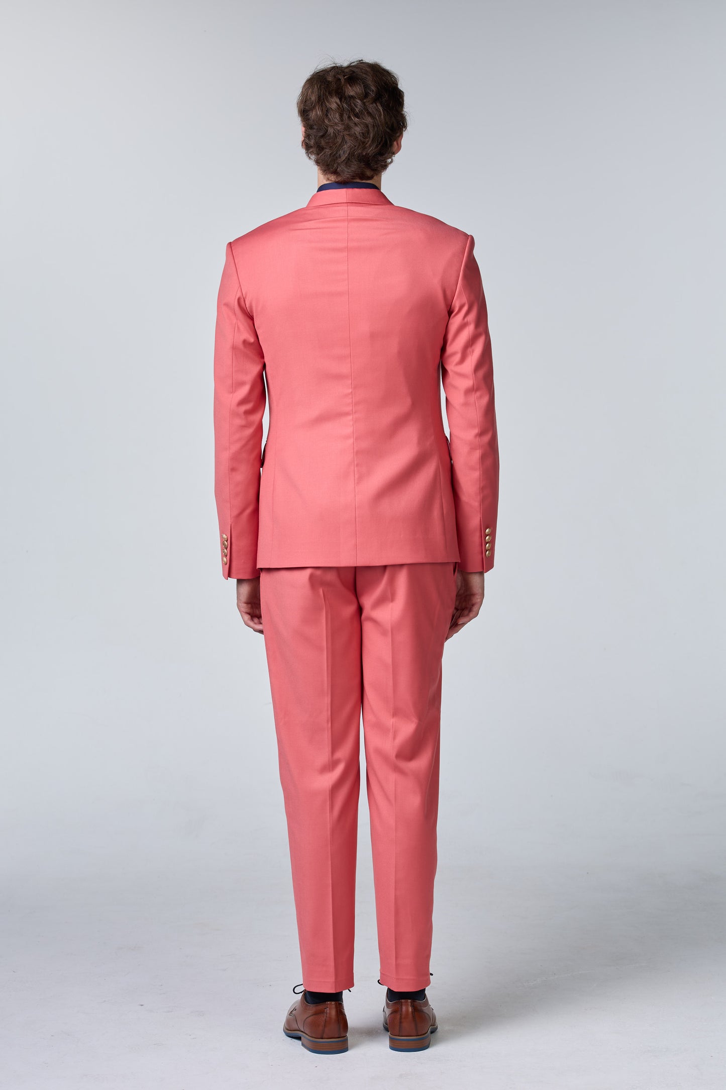 Pfirsichfarbener Anzug - budget