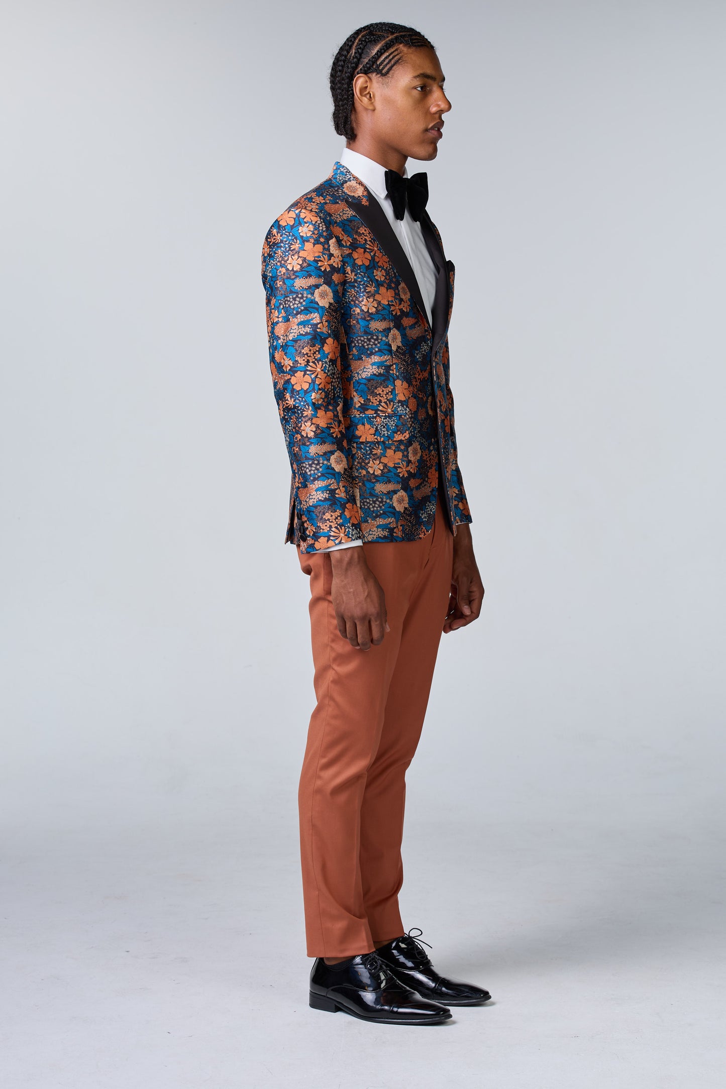 Blaues Seiden-Sakko mit floralem Muster - essentials