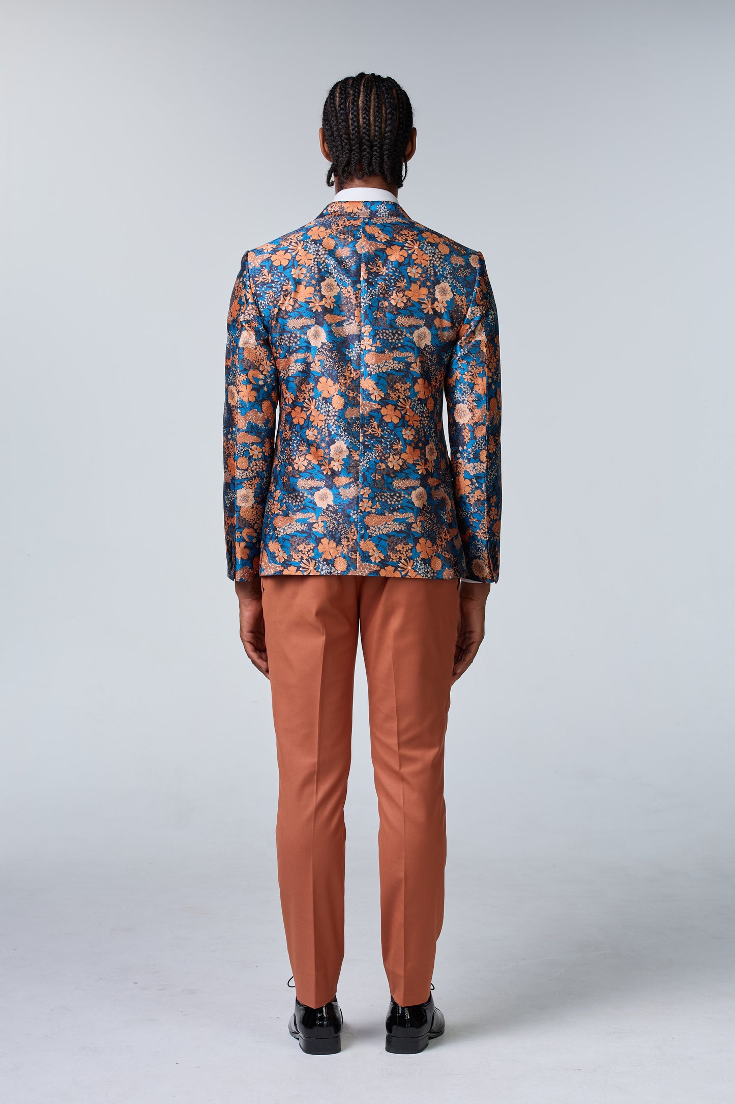 Blaues Seiden-Sakko mit floralem Muster - essentials