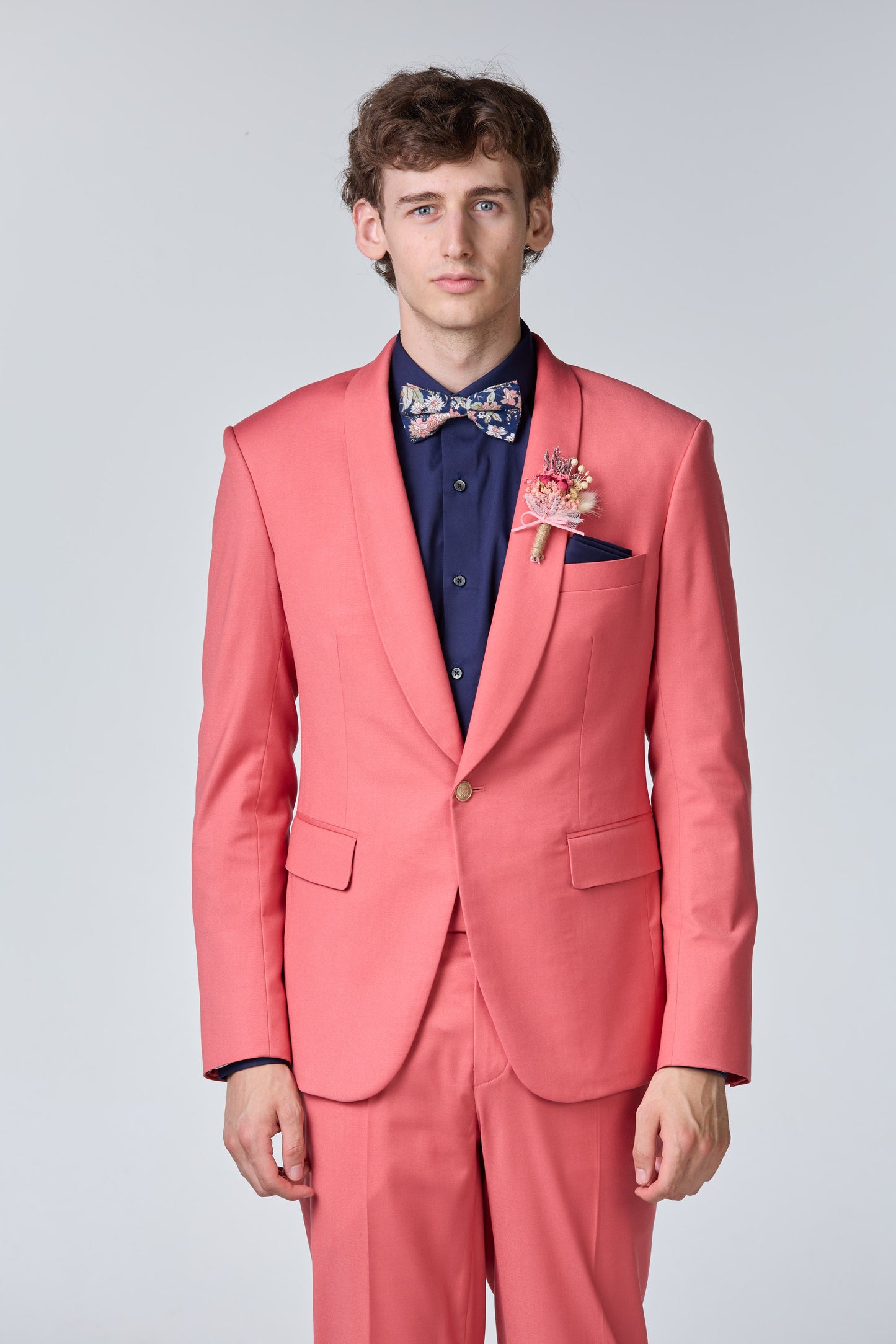 Pfirsichfarbener Anzug - premium