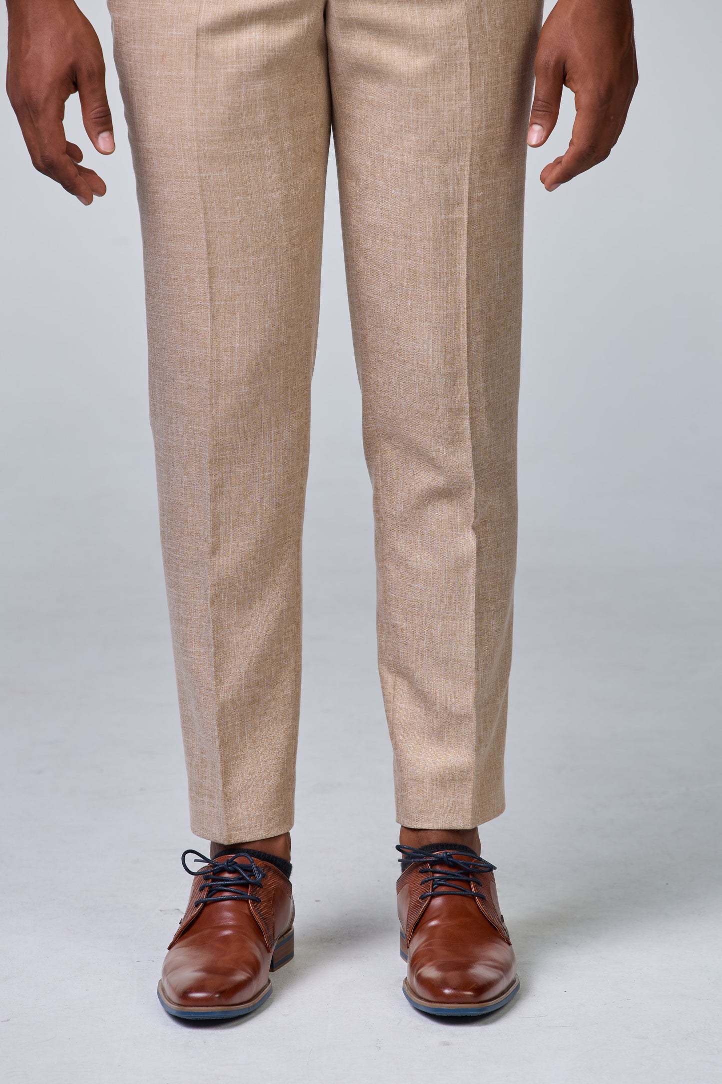 Bräutigam im Boho Look mit exklusiver Loro Piana Weste - premium