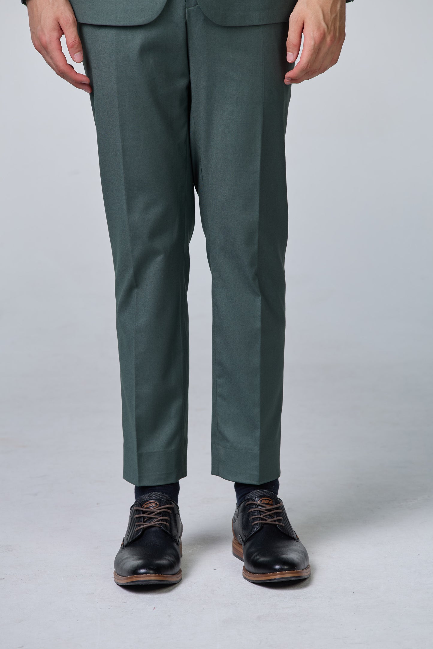 Hochzeitsgast Outfit Salbeigrün - essentials