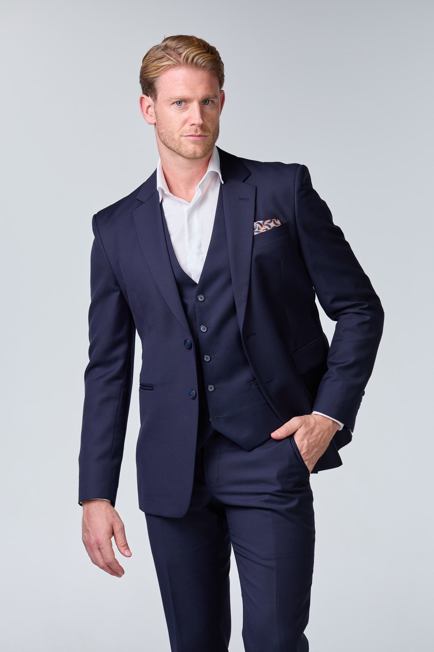 Dreiteiliges Business Outfit - essentials